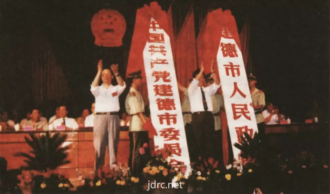 1566091729176639.png 11.png